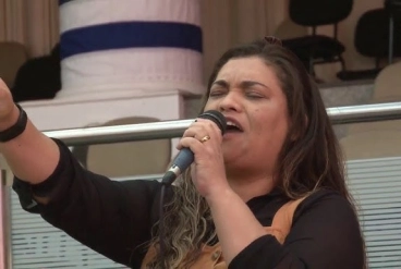 Cantora Fabiana Moraes - Ide Europa